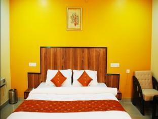 Didi Hotel Lucknow Esterno foto